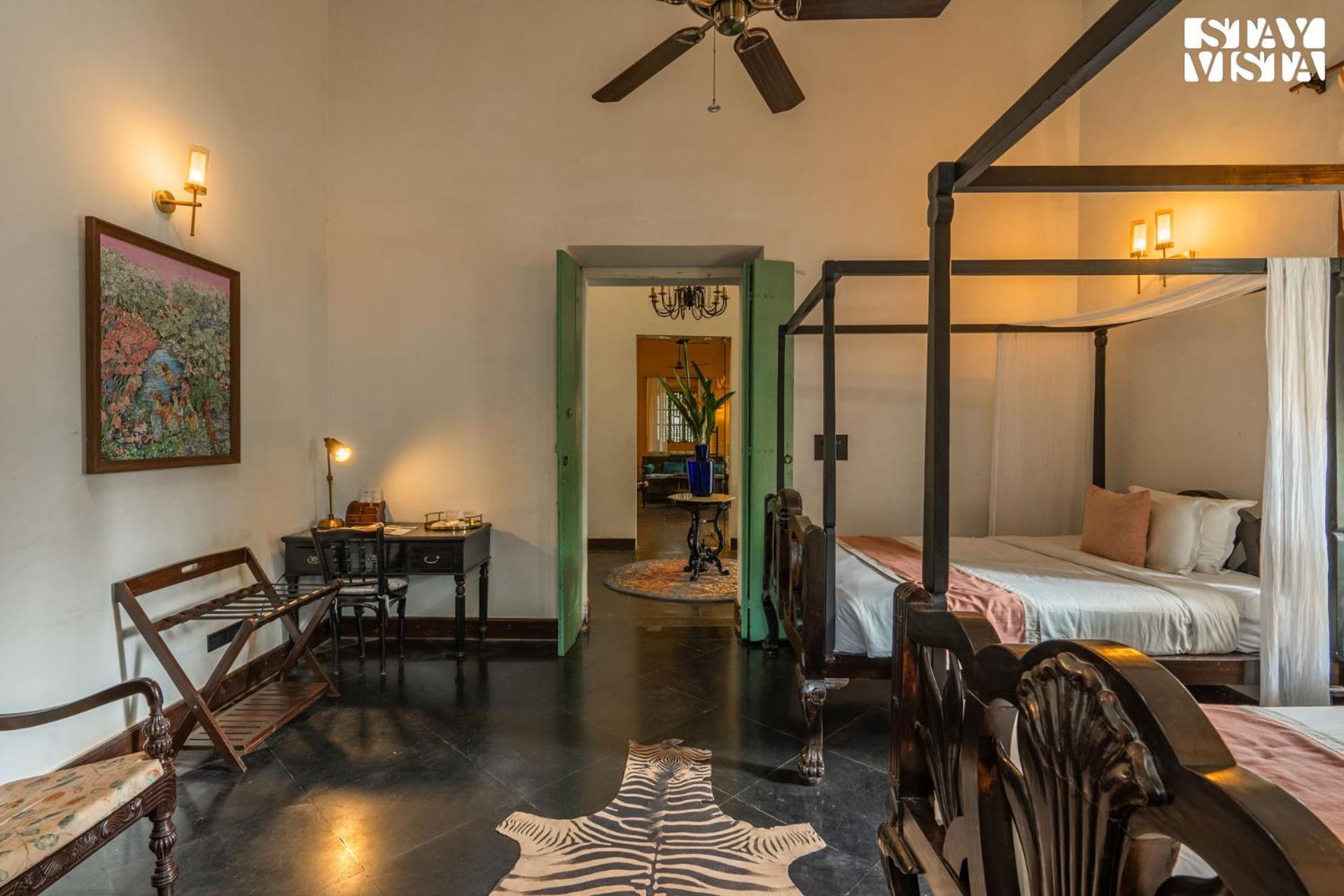 Stayvista At Amalia By Tellado With Pool, Wifi Assagao ภายนอก รูปภาพ
