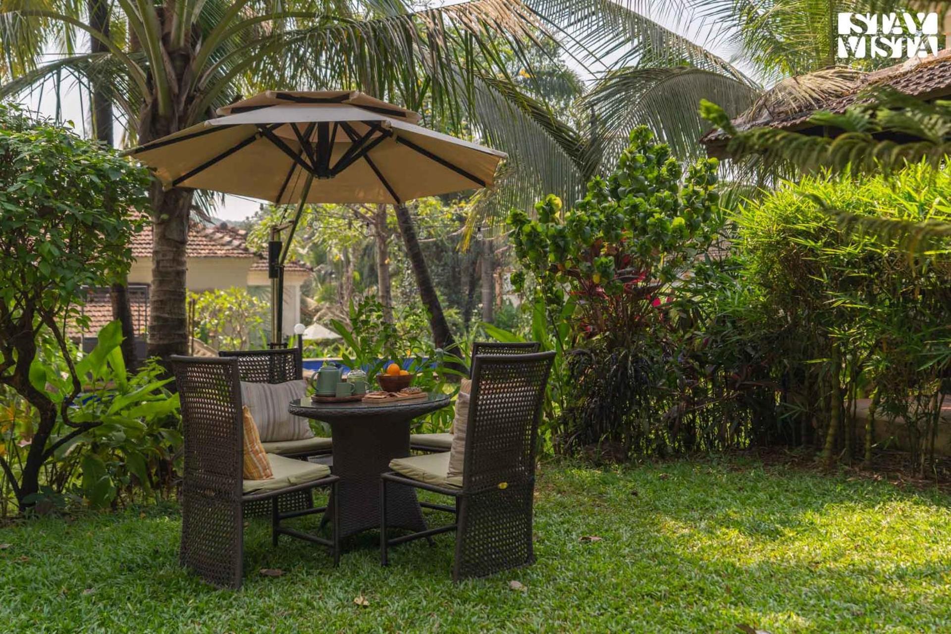 Stayvista At Amalia By Tellado With Pool, Wifi Assagao ภายนอก รูปภาพ